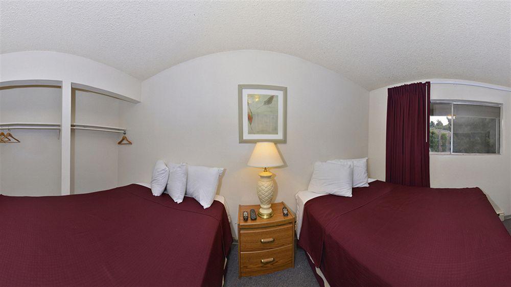 טוקווילה Sunrise Garden Suites מראה חיצוני תמונה