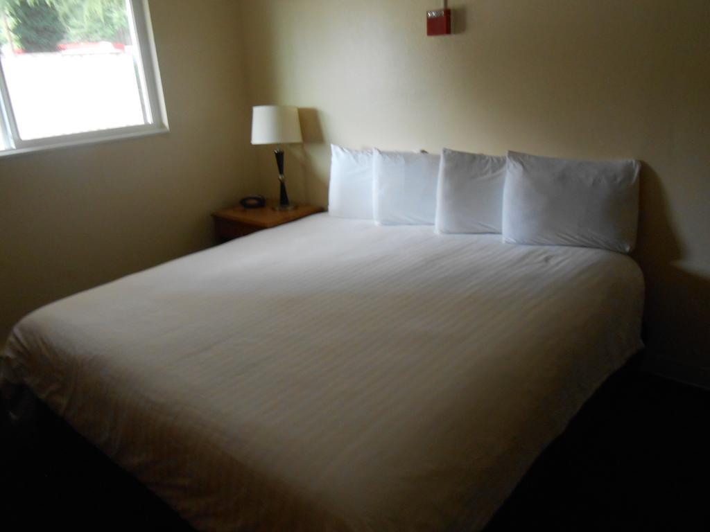 טוקווילה Sunrise Garden Suites מראה חיצוני תמונה