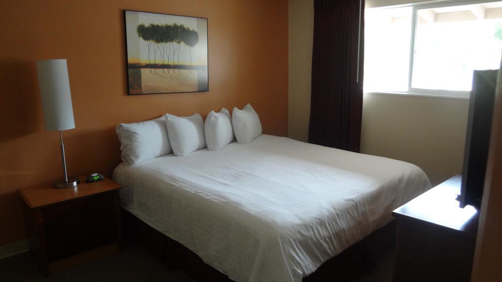 טוקווילה Sunrise Garden Suites מראה חיצוני תמונה
