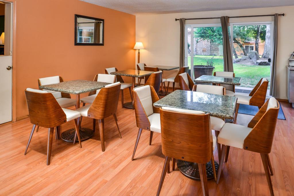 טוקווילה Sunrise Garden Suites מראה חיצוני תמונה