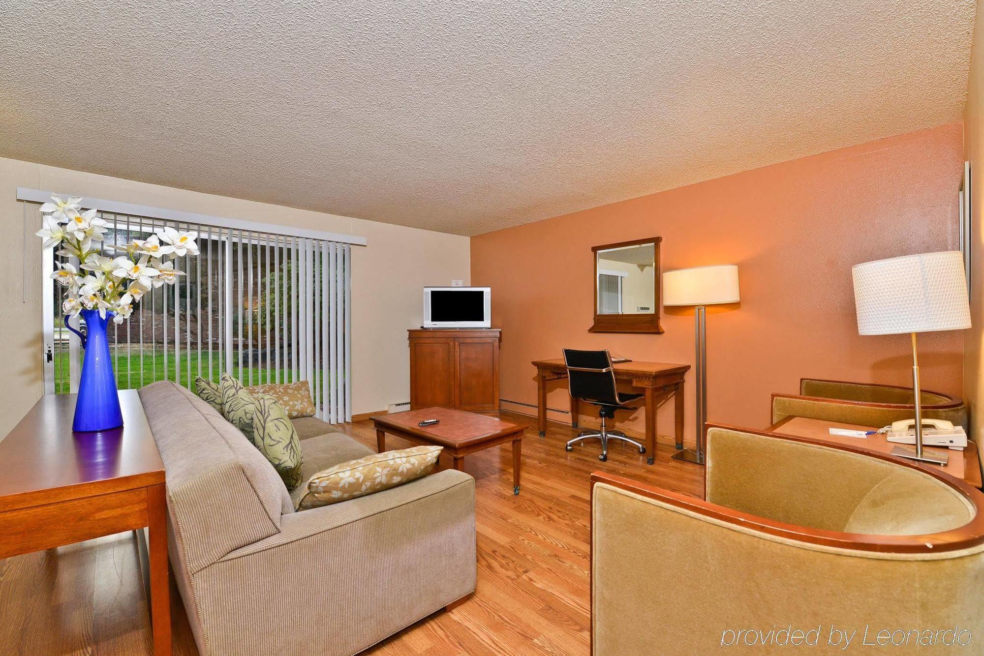 טוקווילה Sunrise Garden Suites חדר תמונה