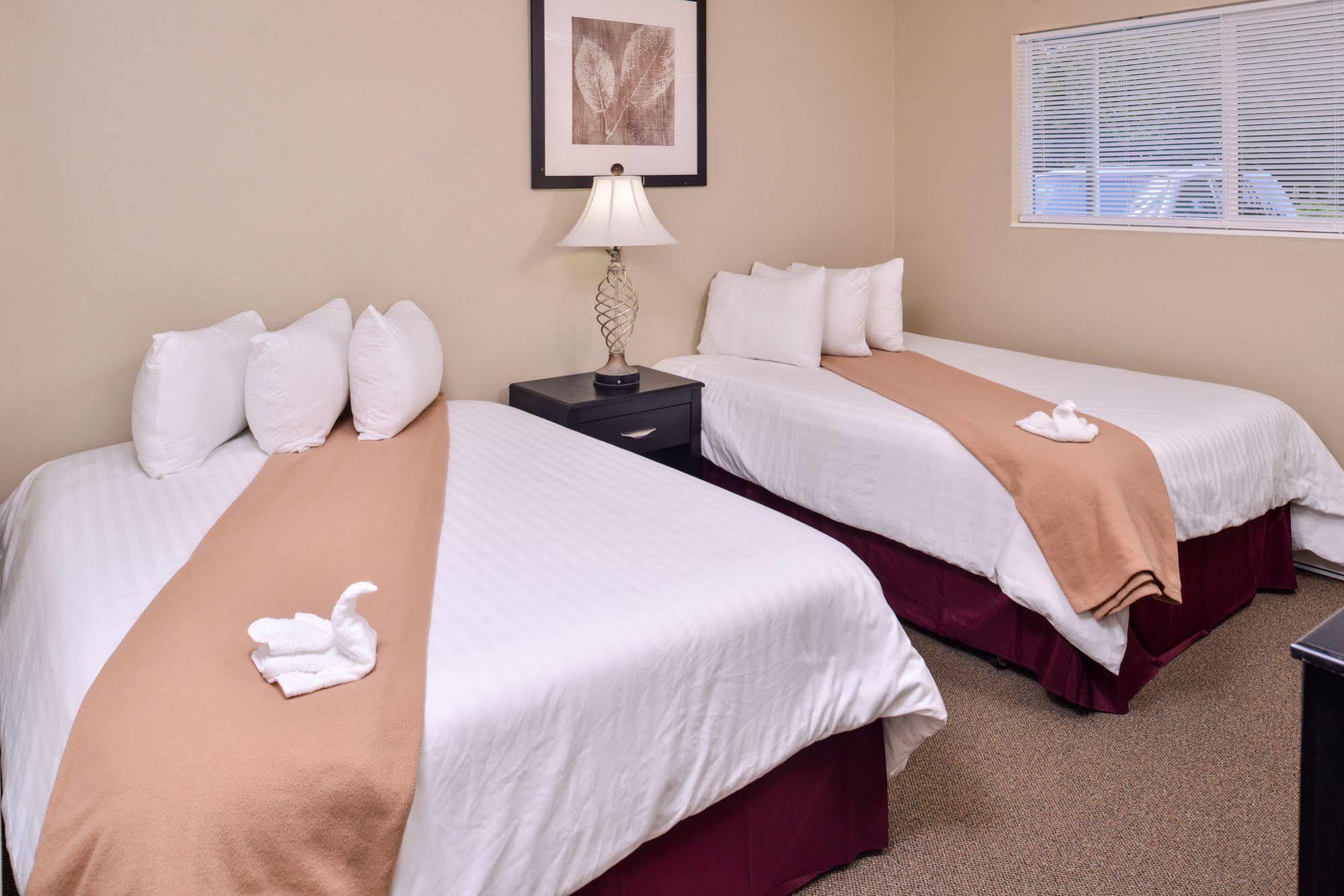 טוקווילה Sunrise Garden Suites מראה חיצוני תמונה