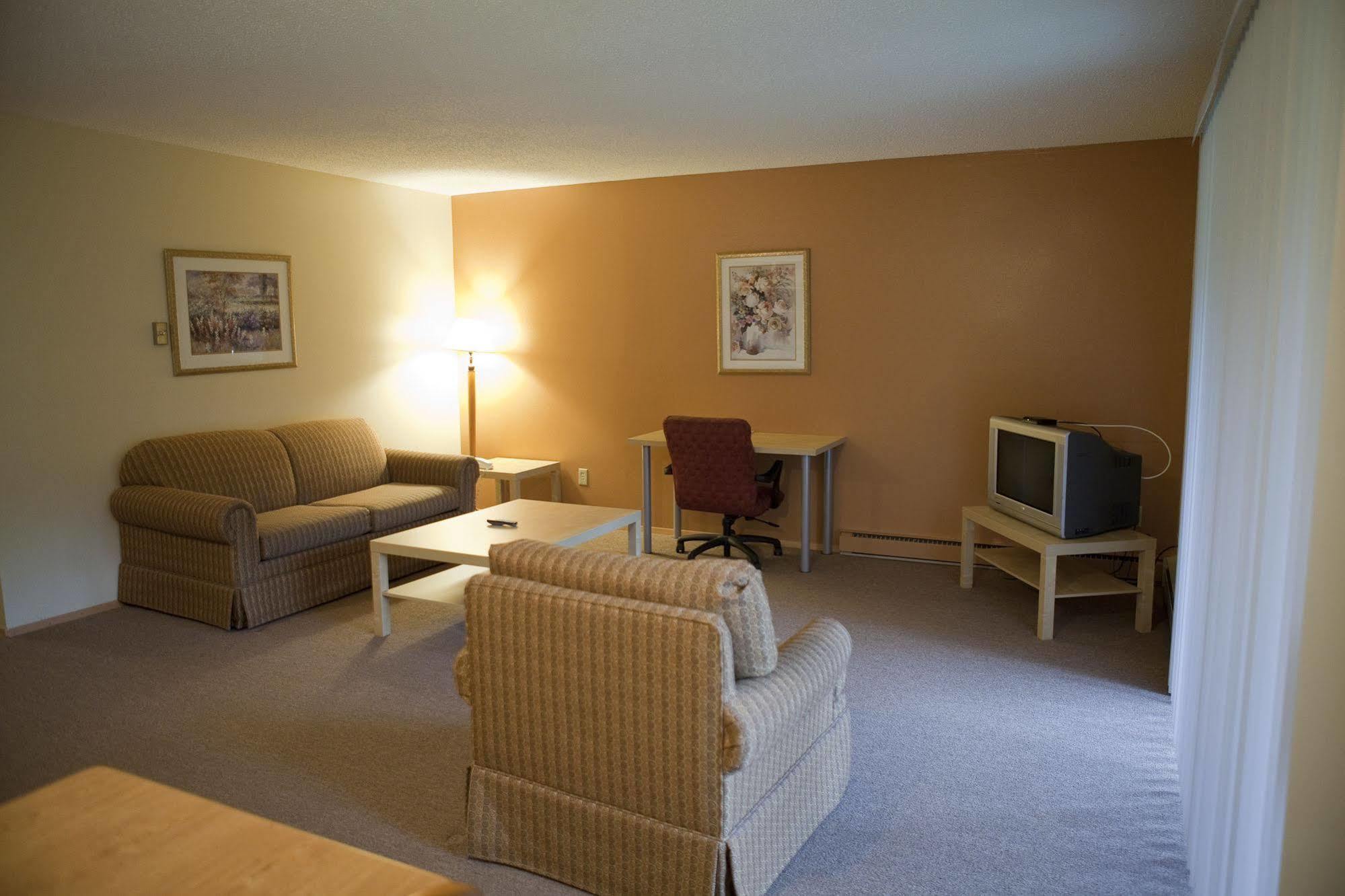 טוקווילה Sunrise Garden Suites מראה חיצוני תמונה